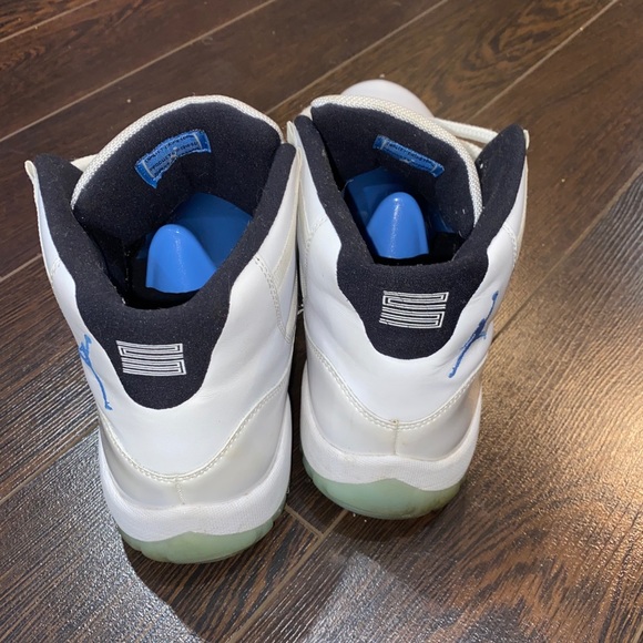 Air Jordan 11s Legend Blues (2014) - Picture 3 of 5